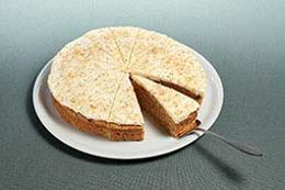 CARROT CAKE AUX NOIX CUIT 14 PARTS  1.98 KG x4